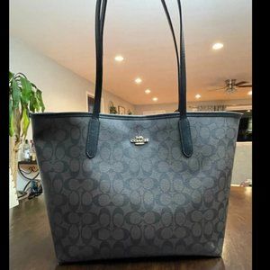 Large City Tote